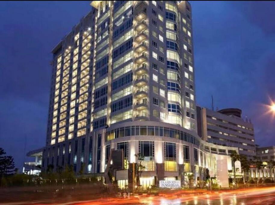 Two Bedroom Apartment At El Royale Hotel Bandung Extérieur photo