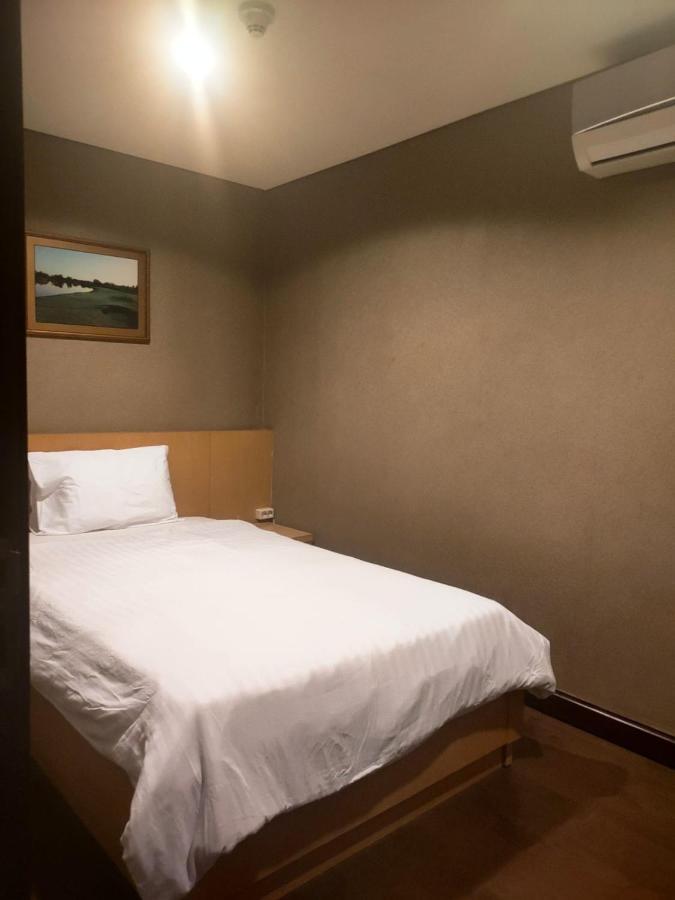 Two Bedroom Apartment At El Royale Hotel Bandung Extérieur photo